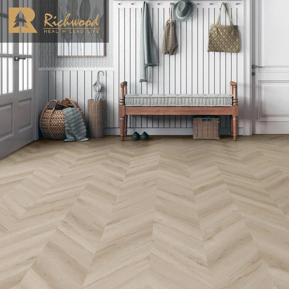 Виниловые SPC-плиты Fishbone под дерево для пола и потолка