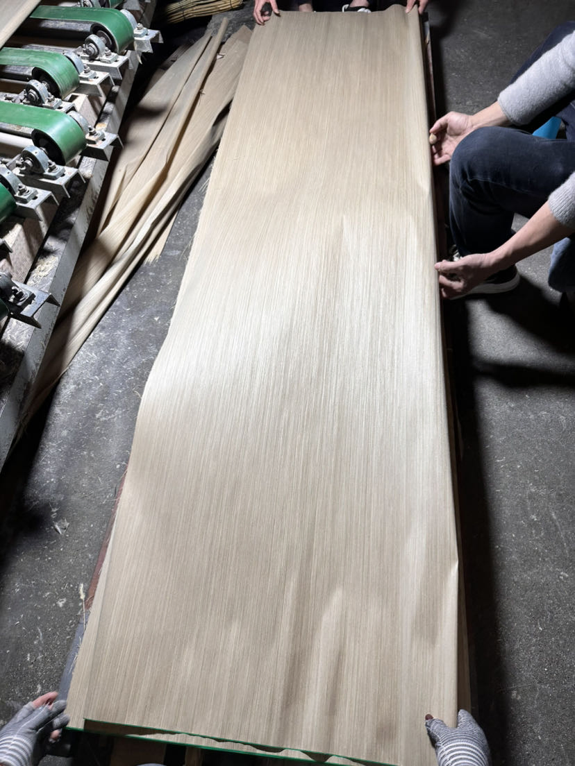 Silver Oak Technology Wood Veneer Loved by Customers for Manufacturing Wooden Doors.