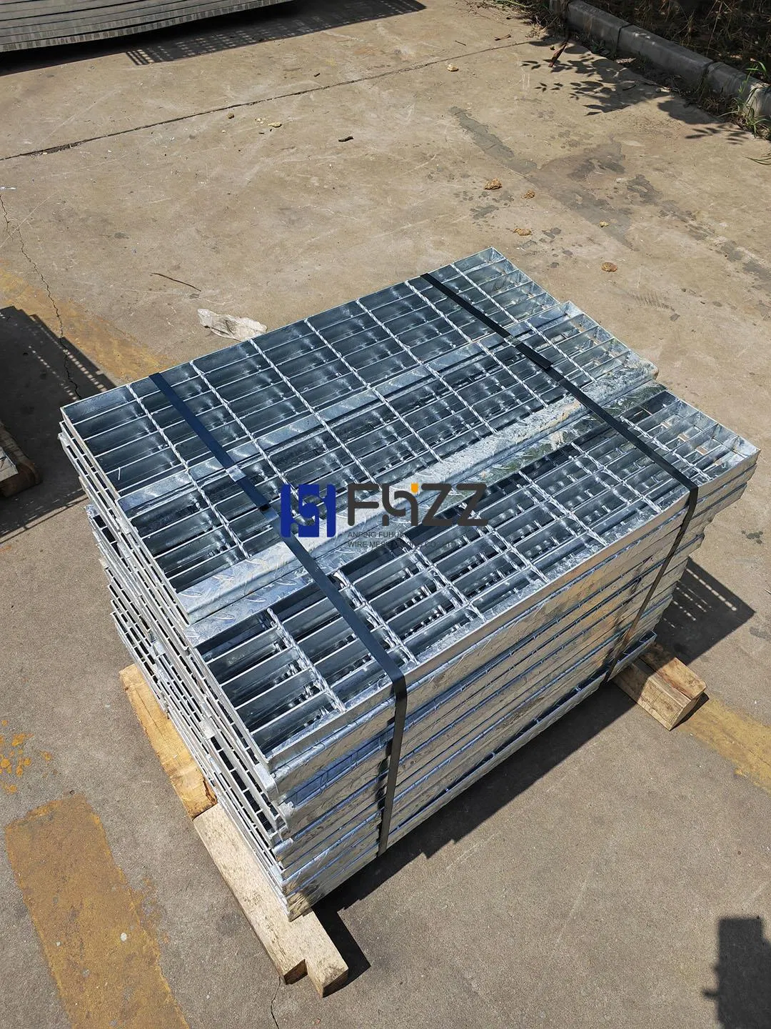 Hot Dipped Galvanized Steel Gratings with Densified Mesh Overlay for Drain Covers