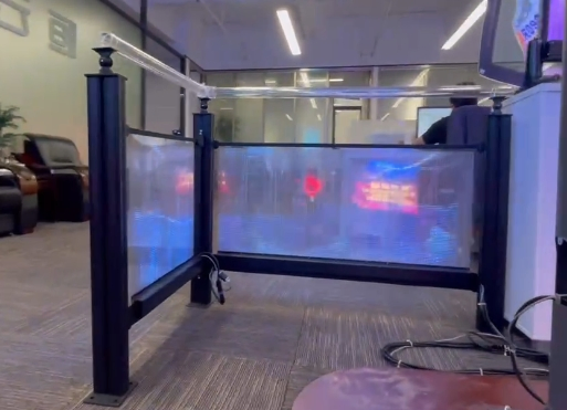 Гибкий прозрачный LED-экран для улицы