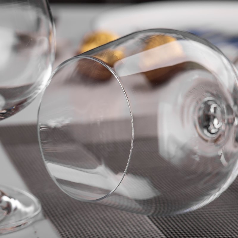 Cheap Price Modern Luxury 250ml Clear Color Embossed Engraved Vintage Glasses Wine Colored Glass Goblets Color Glass