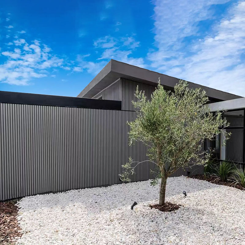 Factory Price Outdoor Embossing/Sanding/Brushing/Customized 1.2m*1.2m, 1.5m*1.5m, 1.8m*1.8m, Customized Co Extrusion 2ND Generation Cattle WPC Fence