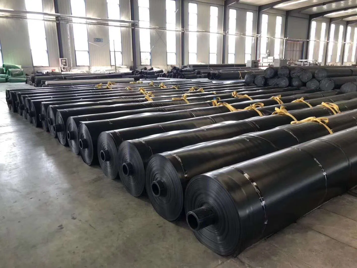 China Geosynthetics Manufacturer Plastic Sheets Polyethylene Polymer Sheets Polyethylene Sheet HDPE Pond Liner for Aquculture Dam Landfill HDPE Geomembrane