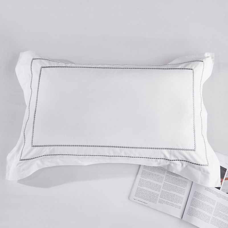 Customized King Queen Size Hotel Bed Linen 100% Cotton Bed Sheets Embroidery Duvet Cover High Quality 300tc Satin Cotton White Hotel Bedding Set