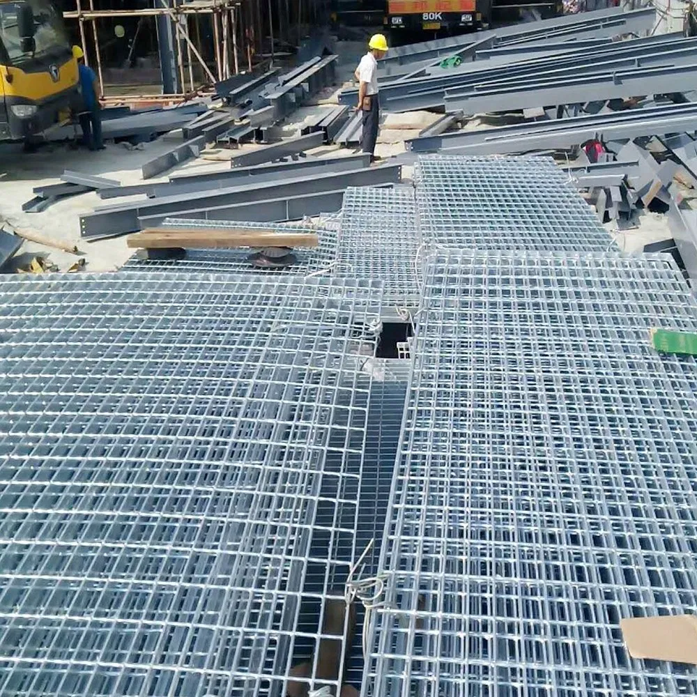 Galvanized 15/20/30/34.3/40/60mm Bearing Bar Pitch Drain Perforated Steel Grating