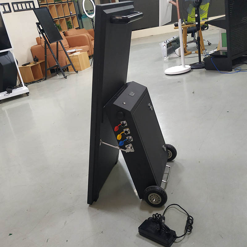 Outdoor Waterproof Touch Screen Advertising LCD Display 4K LED Digital Signage Totem Kiosk