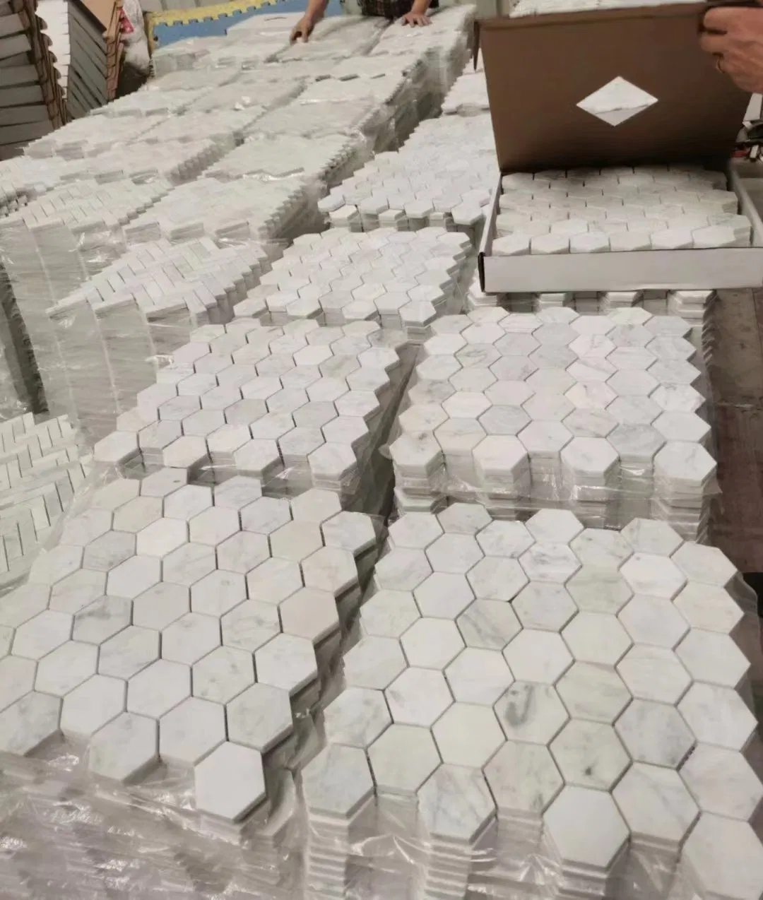 Honey Onyx Marble Mosaic Pattern