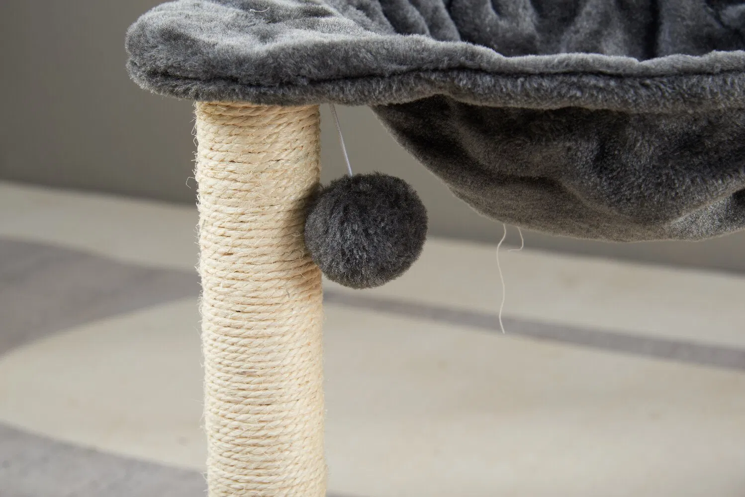 Multi-Functional Solid Wood Cat House for Play and Rest