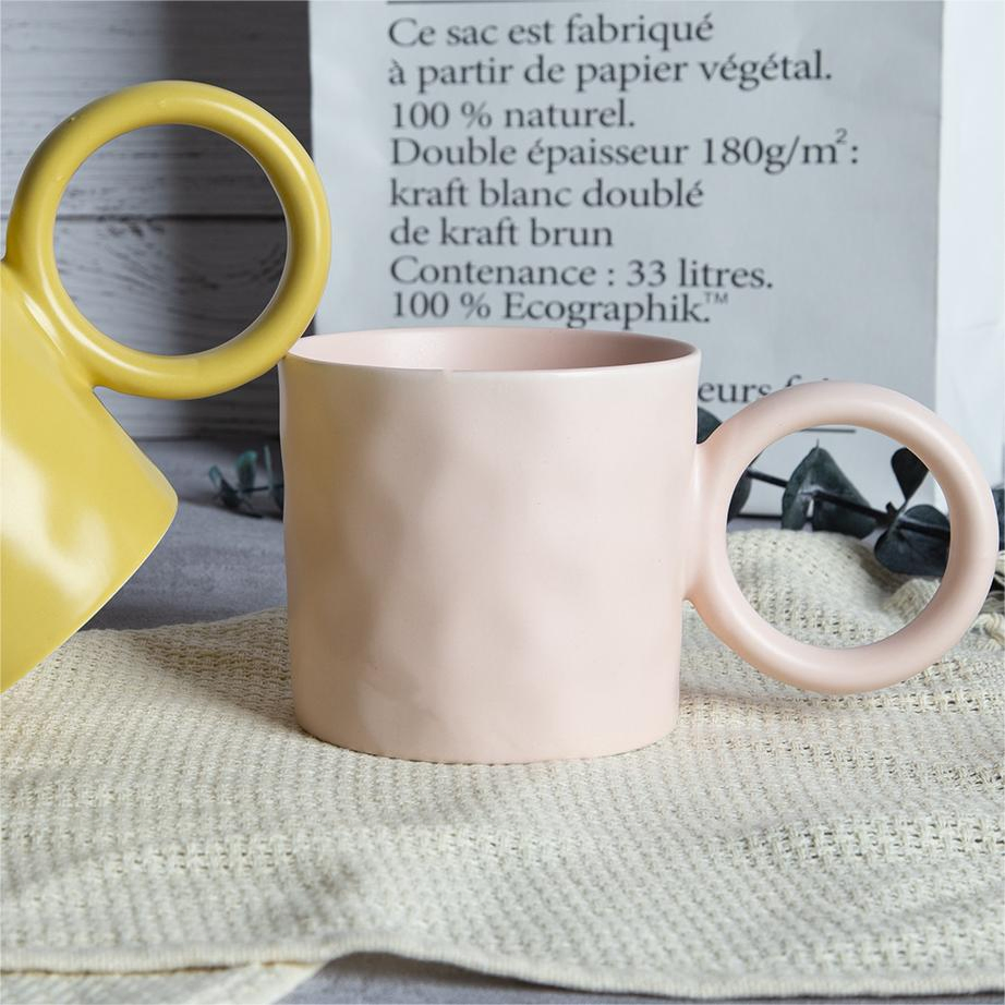 Custom New Design High-Quality Wholesale 13oz/370ml China Ceramic Porcelain Nordic European-Style Elegant Matte Unicolor Glazed Coffee Mug with Big C Round Ear