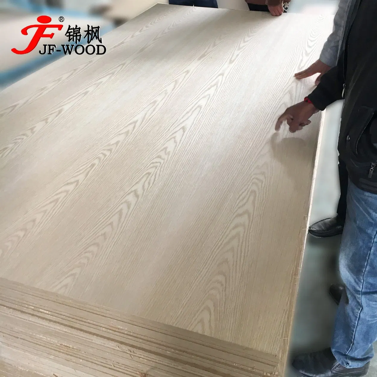 China Factory Direct 1220*2440mm Red Oak Natural Veneer MDF