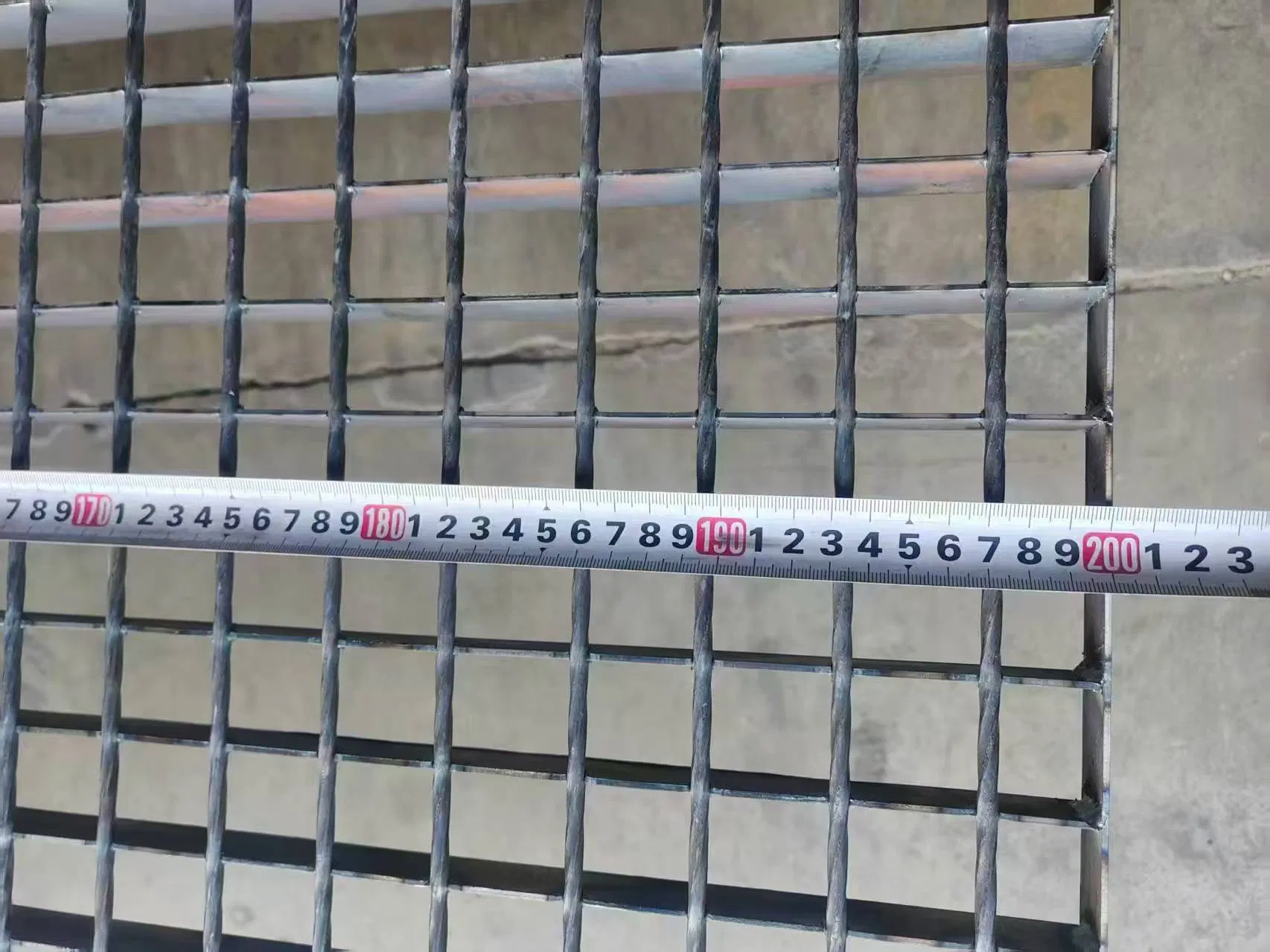 Serrated Flat HDG Steel Grating Serrated Walkway Grating