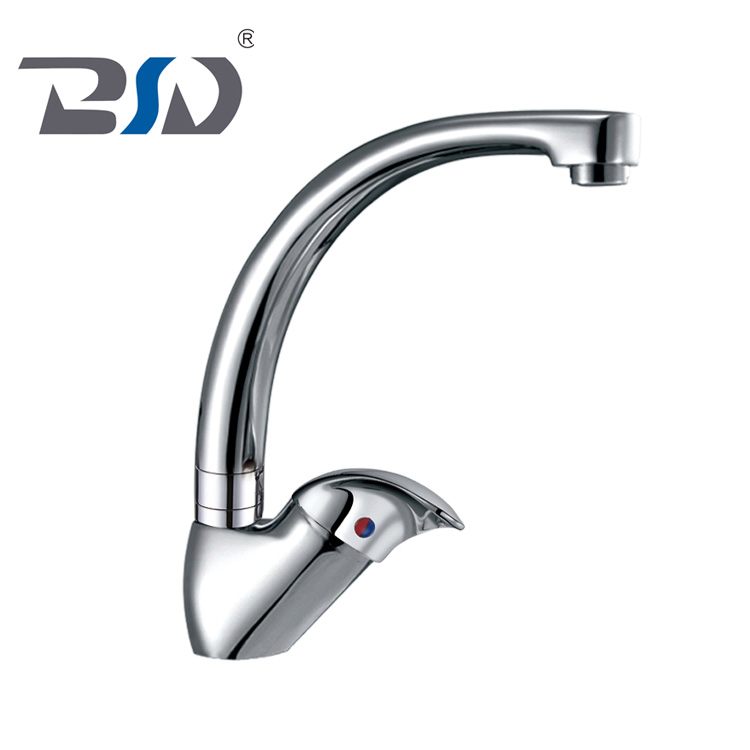 Chineces Economic Brass Single Lever Sink Mixer Kitchen Faucet with Swiveling Spout