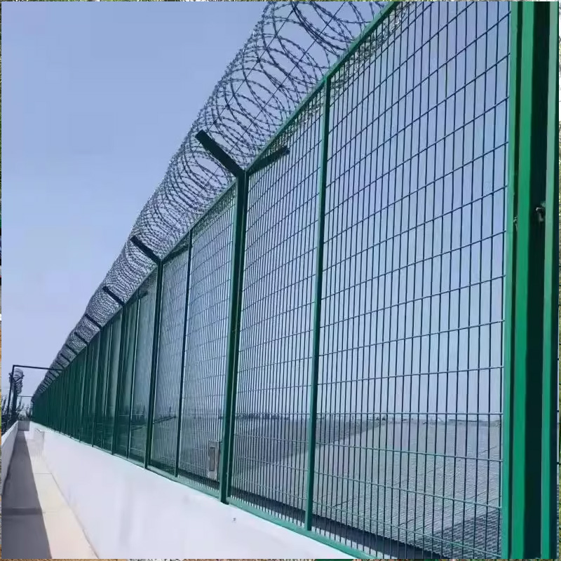 Quick-Deploy Barbed Wire Fence Collapsible Design for Emergency Perimeter Setup