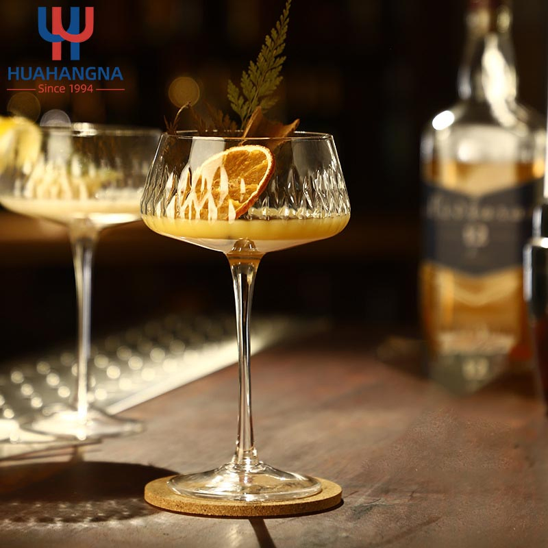 High Quality Vertically Streaked Red Wine Goblet Hand Made Colorful Glass Cup for Drinking