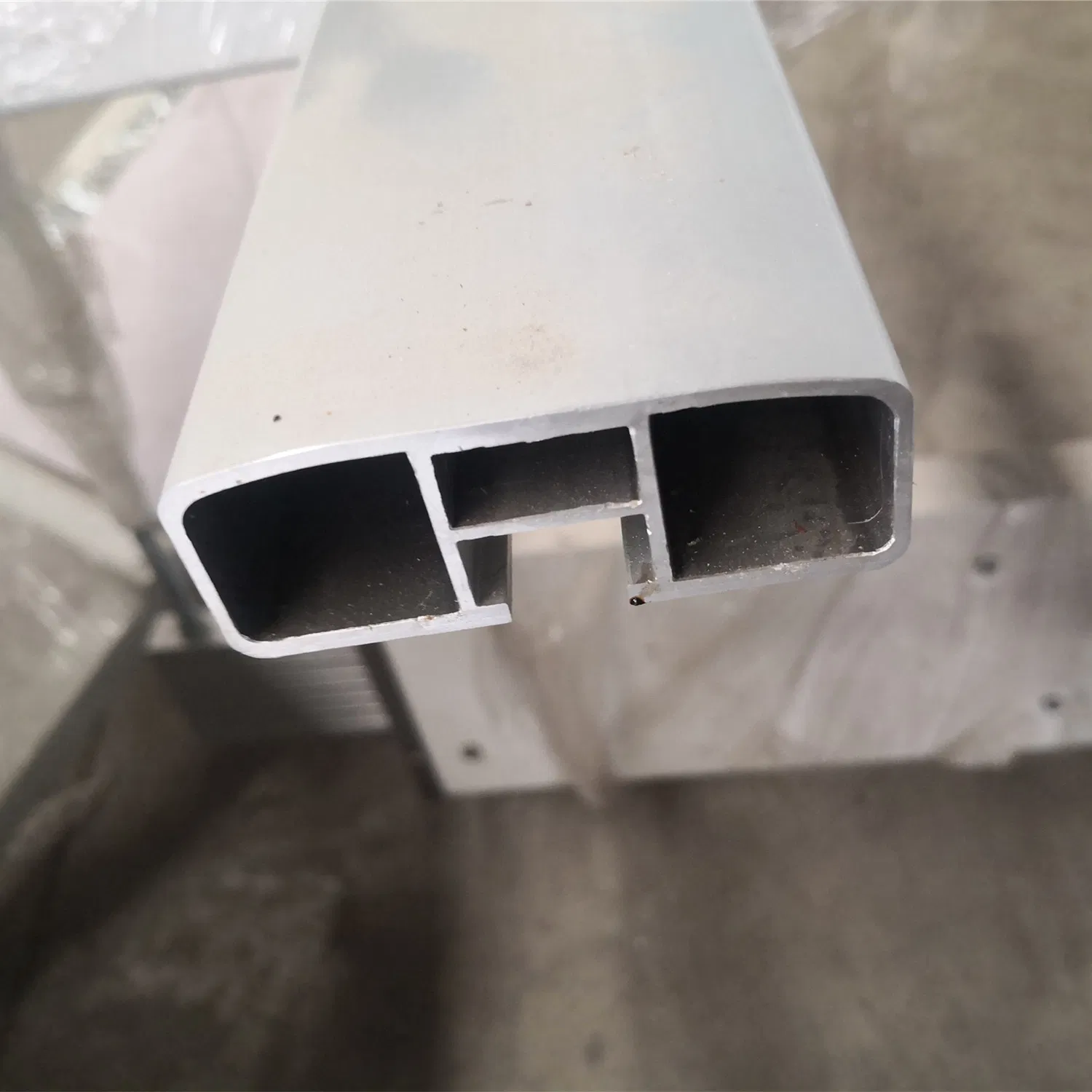 Алюминиевый профиль 4040 для станков и рабочих столов