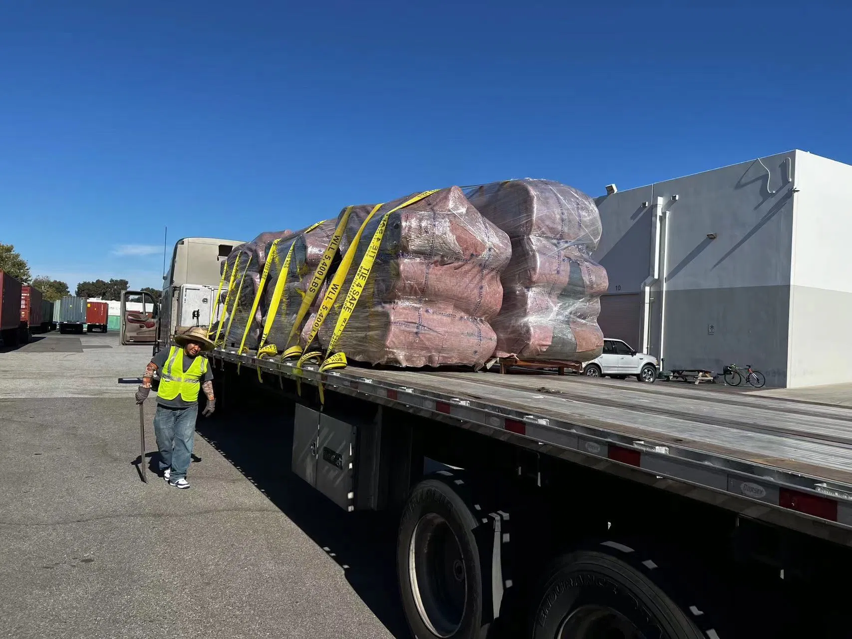 Усиленный кордный морской понтон для спуска судов и тяжелых грузов