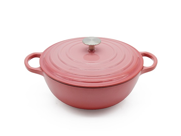 Эмалированные кастрюли разных цветов и стилей