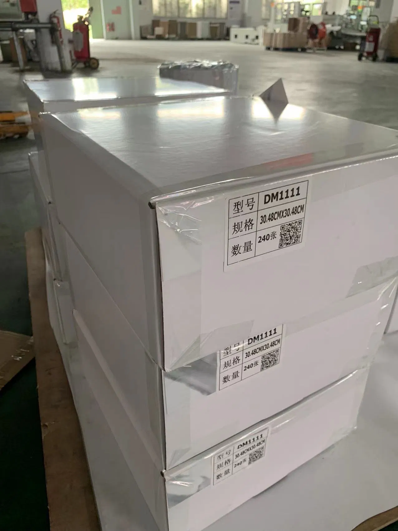 Factory Cheap PVC Self Adhesive Plastic Peel and Stick Plastic Vinyl Floor Sticker Tiles for House Floor