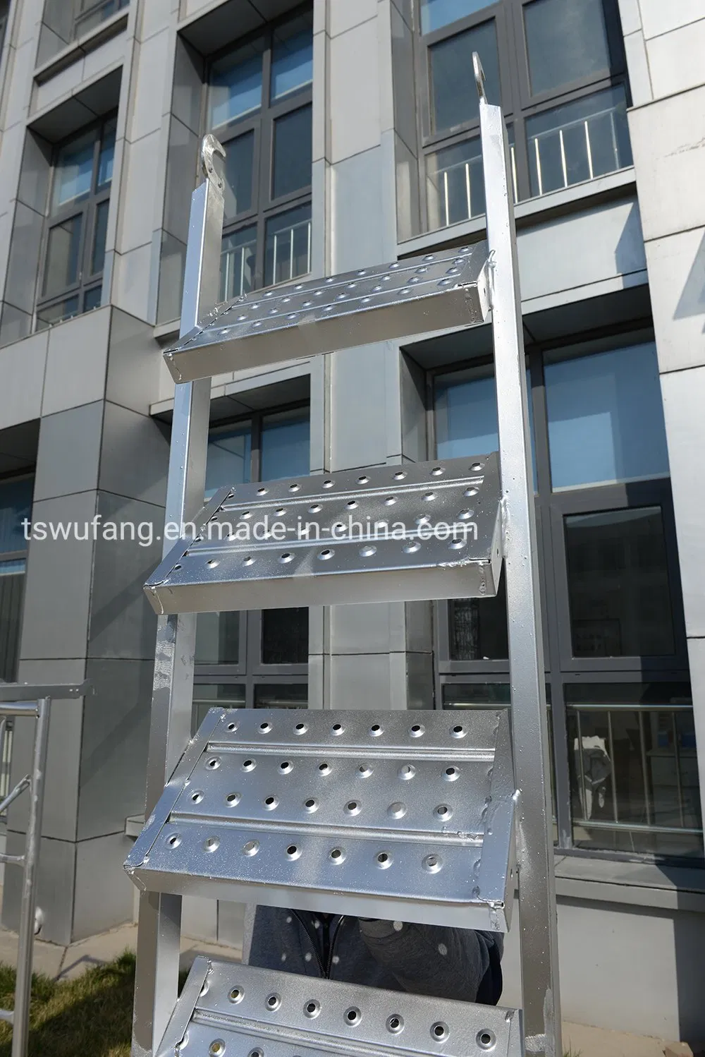 Galvanized Steel Staircase Ladders for Construction Sites