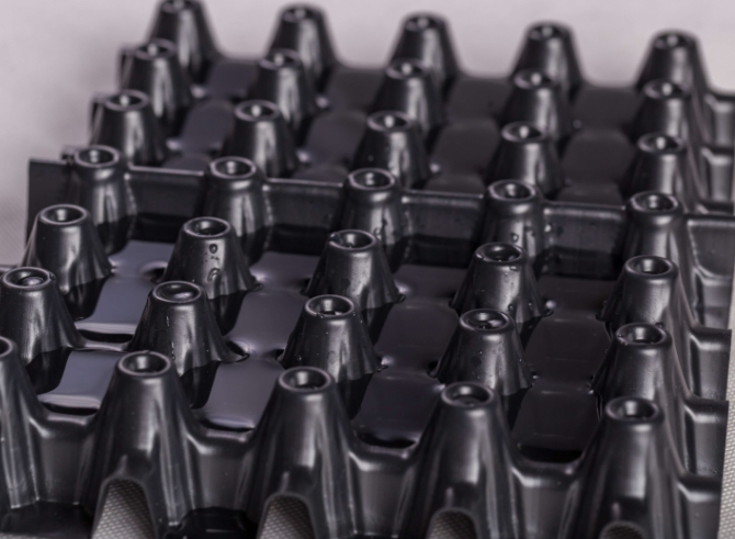 Eco-Friendly Construction Waterproof Dimple Membrane Drain Mat Plastic Sheet HDPE Drainage Board Waterproof Roll Material 3.0mm