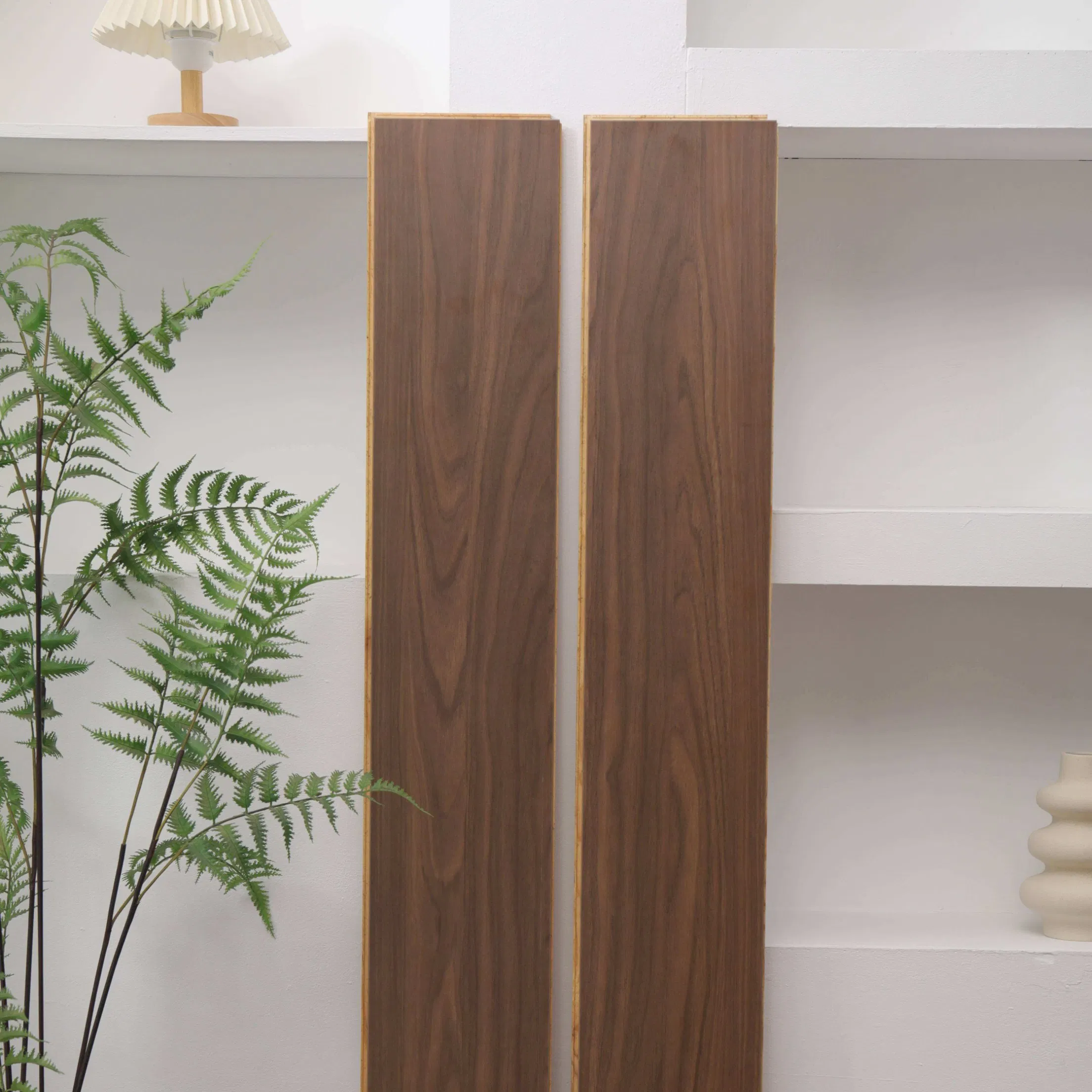 Водостойкий ламинат 15мм с алмазной поверхностью, коричневый