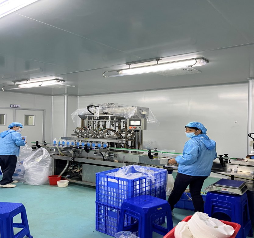 Active Ingredient Content Washing Detergent Liquid Foam Premium Stain Removal Liquid Laundry Detergent for Wholesale