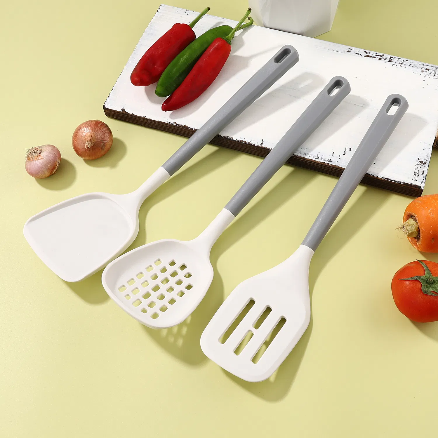 11-Piece New PP Flat Handle Silicone Kitchenware Set for Home Use, Including Spatulas and Soup Spoons, with Storage Bucket, Silicone Cooking Utensil Set