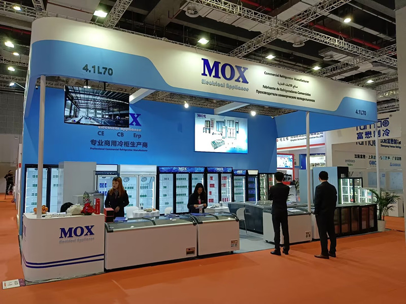 Cola Display Chiller Multilayer Upright Freezer Supermarket Glass Door Cola Refrigerator