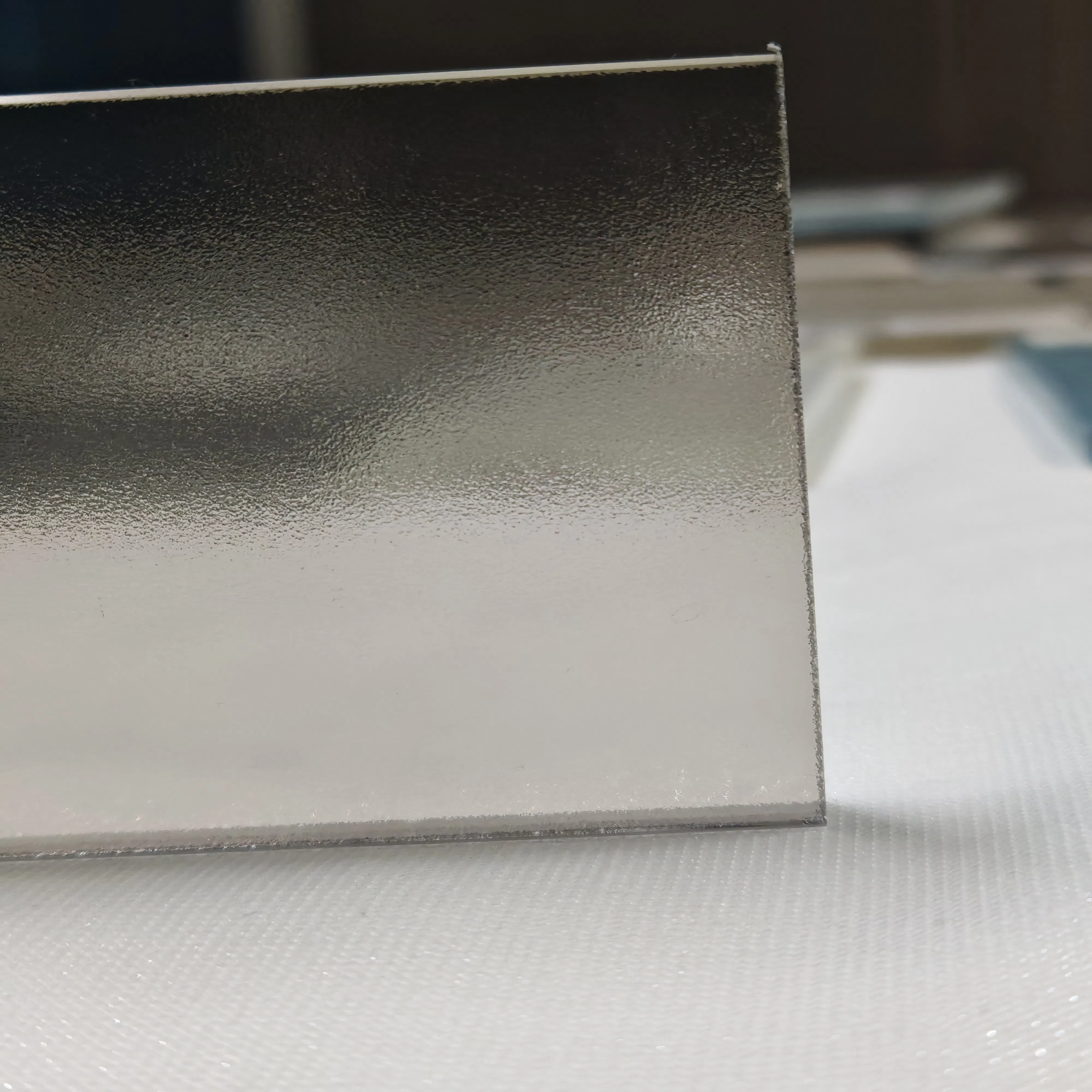 Decorative Laminated Glass Panels for a Modern Aesthetic