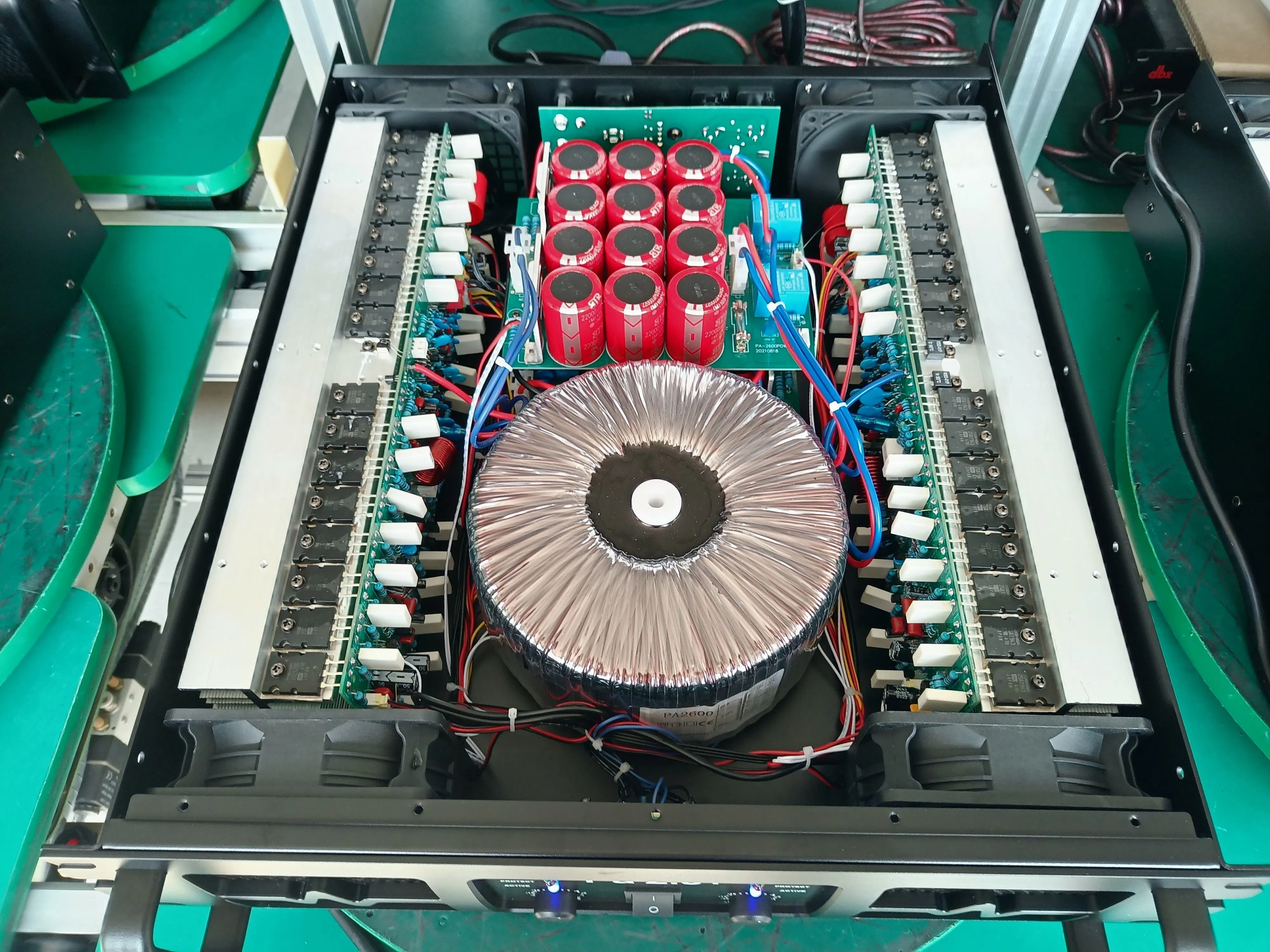 Xiy PA2600 2CH Professional Audio Power Amplifiers, High Power 2800W Sound Amplifier DJ Stereo Amplifier