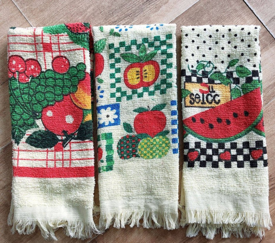 Vibrant Quick-Dry Turkish Tea Towels with Colorful Tassels