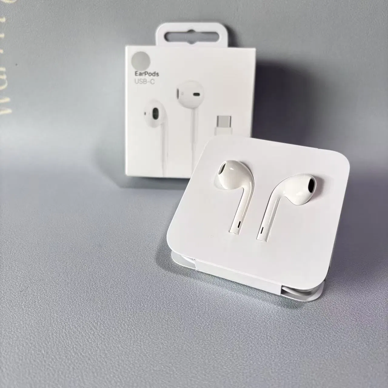 Top1 High Quality Wholesale New Product 1: 1 Original Wired Earphones with Smooth Volume Adjustment and Good Sound Insulation Earpods