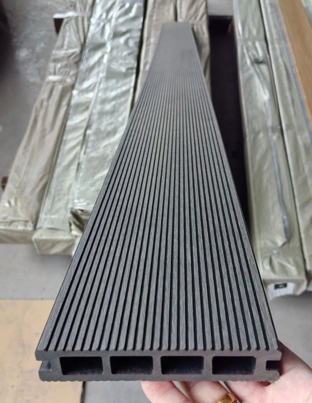 Anti-UV Flooring WPC Waterproof Co-Extrusion 3D Embossed Exterior Composite WPC Decking