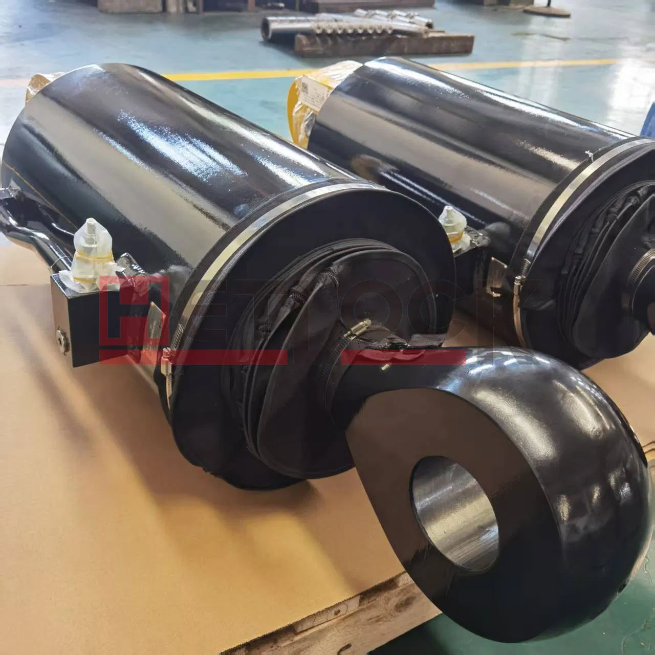 Гидравлический цилиндр двойного действия для горной техники