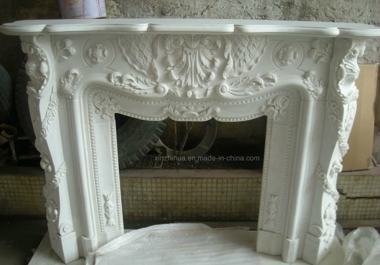 White Marble Fireplace Antique Modern Fireplace for Home/Interior/Decoration