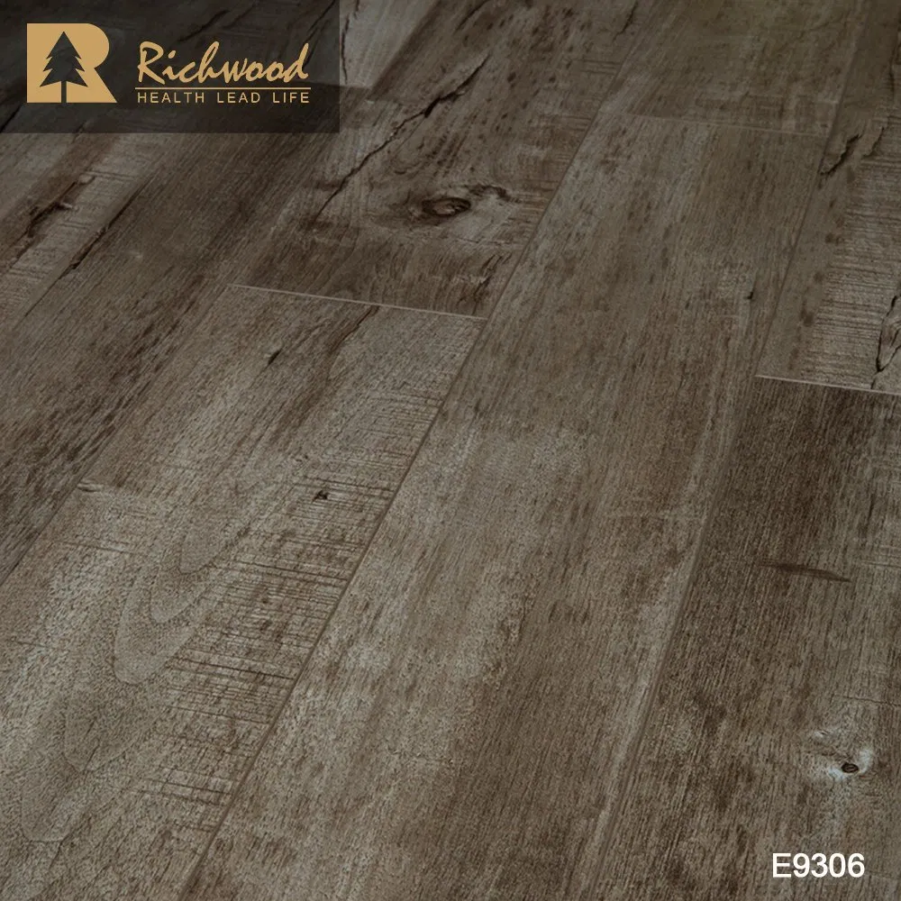 Водостойкий ламинат Eir Collection под дуб для коммерции