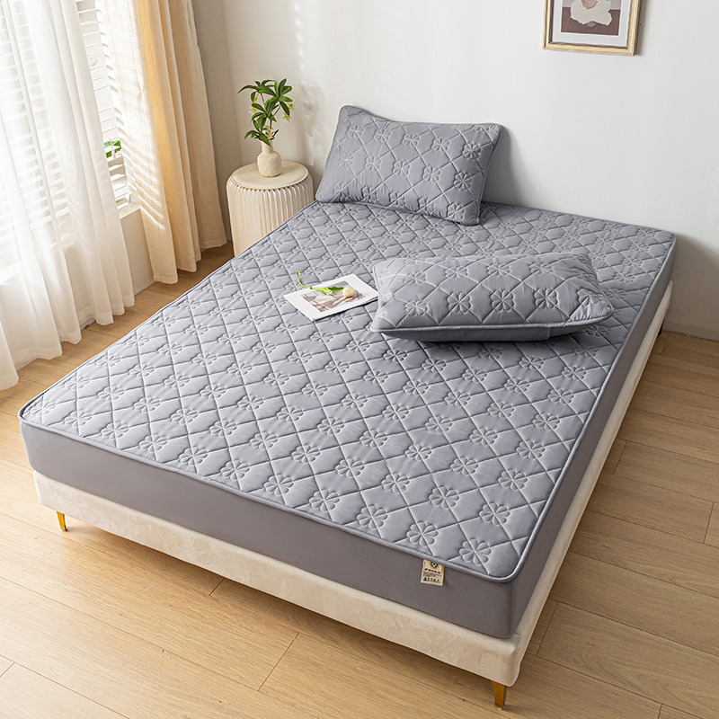 Premium Sleep Ultra Waterproof Padded Bed Sheet Padded Non-Slip Fitted Sheet Mattress Protector