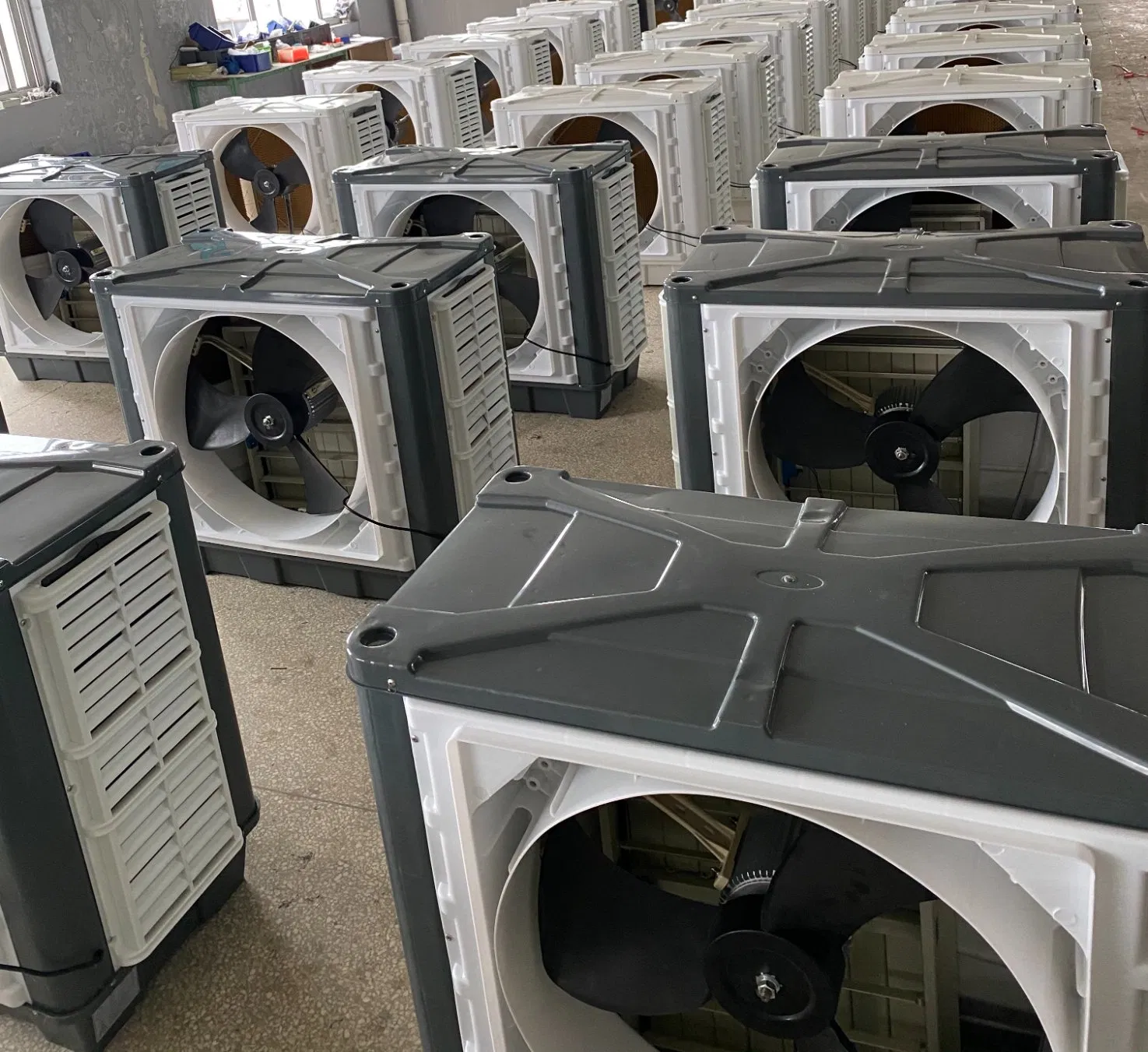 Испарительный охладитель 450W 10000 м3/ч с боковым обдувом