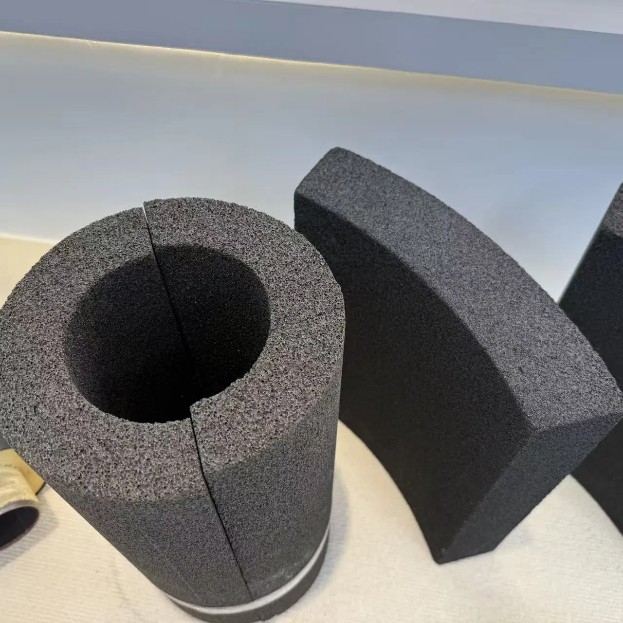 Cheap Price Vibration Absorption Porous Glass for Home Renovations