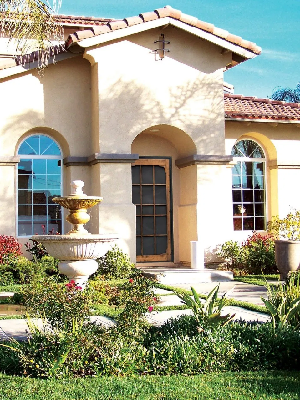 Стальная входная дверь Woodguard с деревянной отделкой