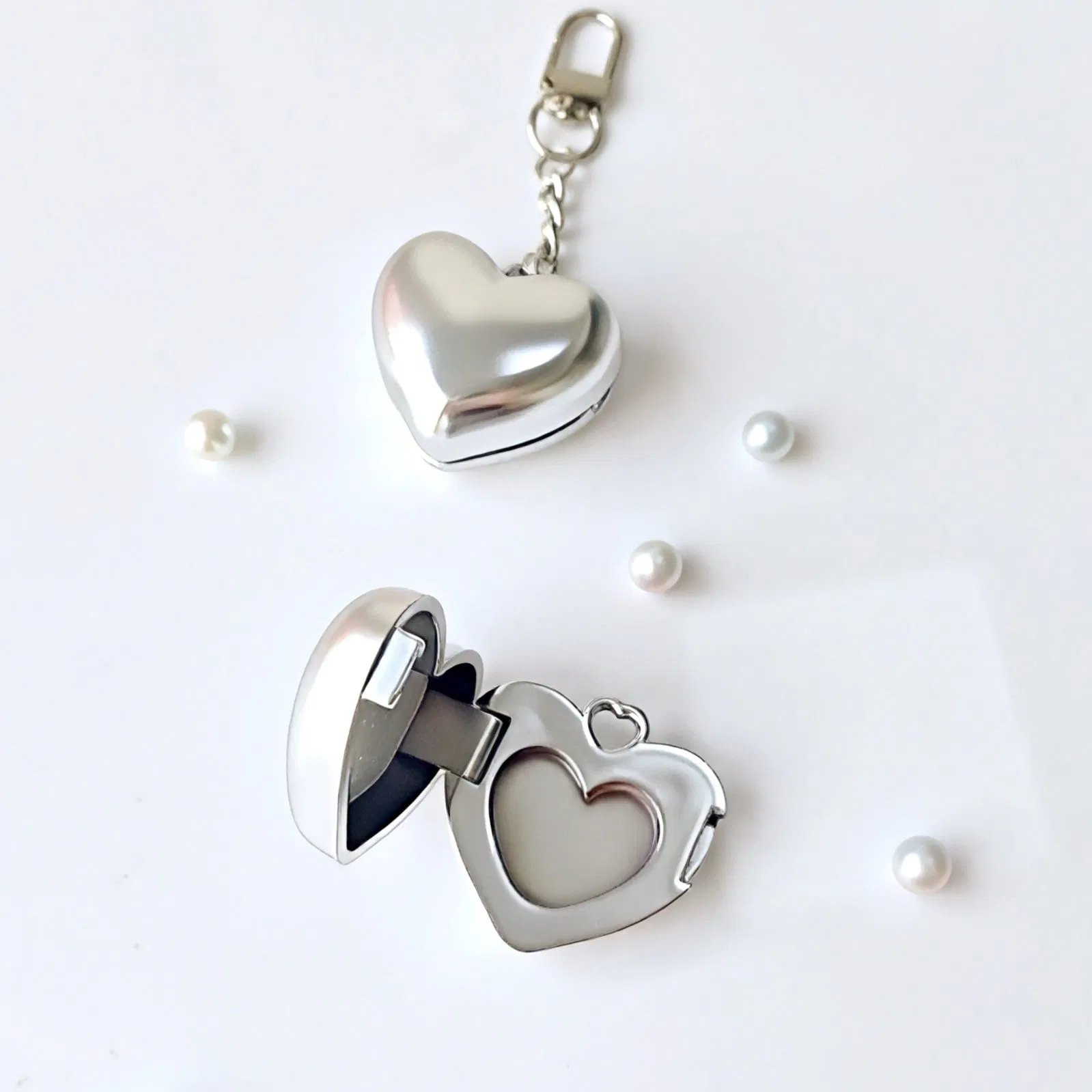 Plastic Heart Shape Empty Cosmetic Case Lip Balm Container Packaging Cute