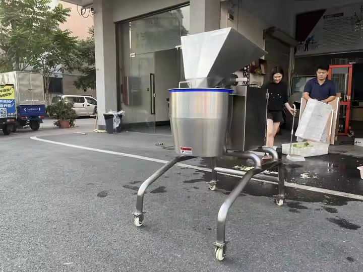 Промышленная терка и измельчитель для сыра