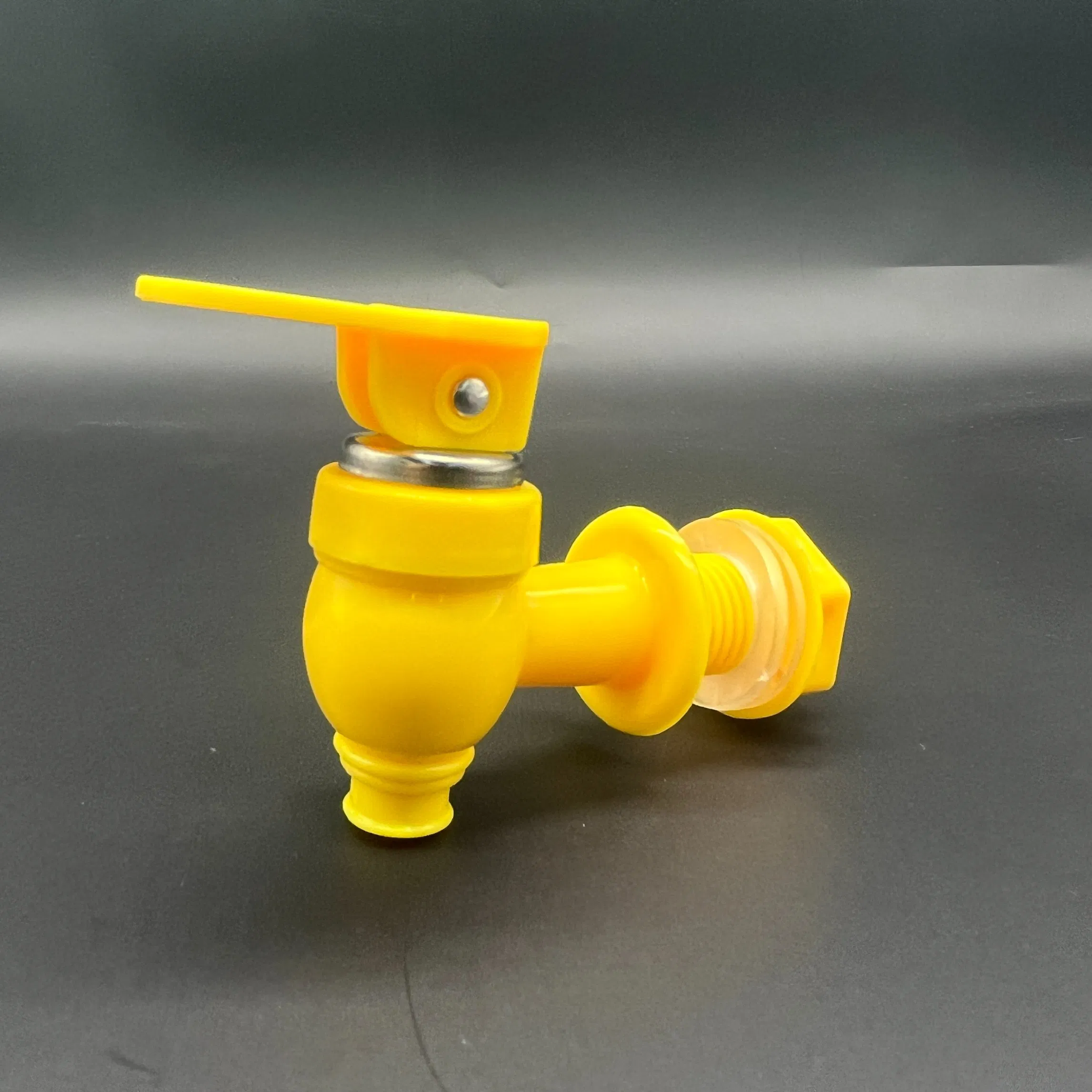 China Supplier Plastic Water Dispenser Tap for Europe and American Market 1/2 1/4PP PVC Spigot Faucets