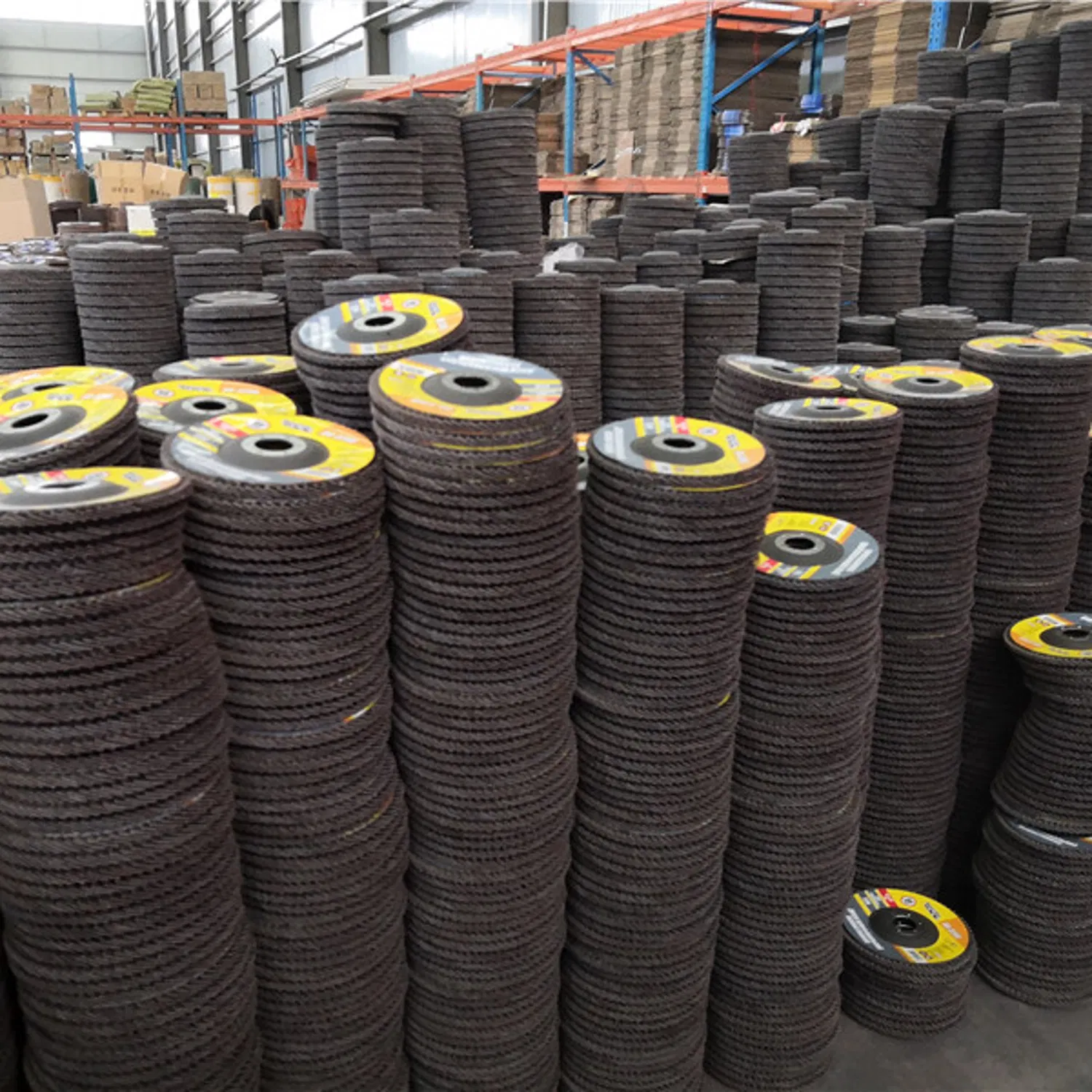 Лепестковый шлифовальный круг T27 и T29