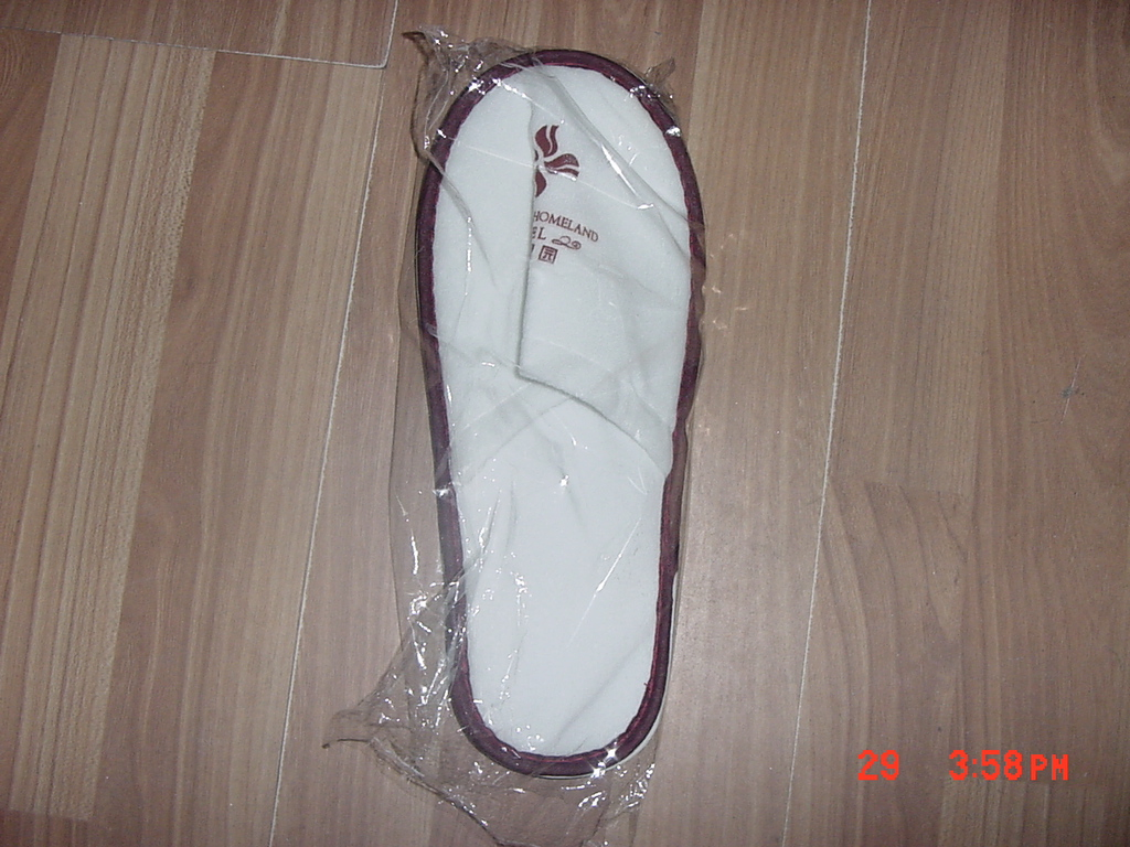 Premium Hotel Amenities Set: Toothbrush, Comb, Shampoo, Shower Cap