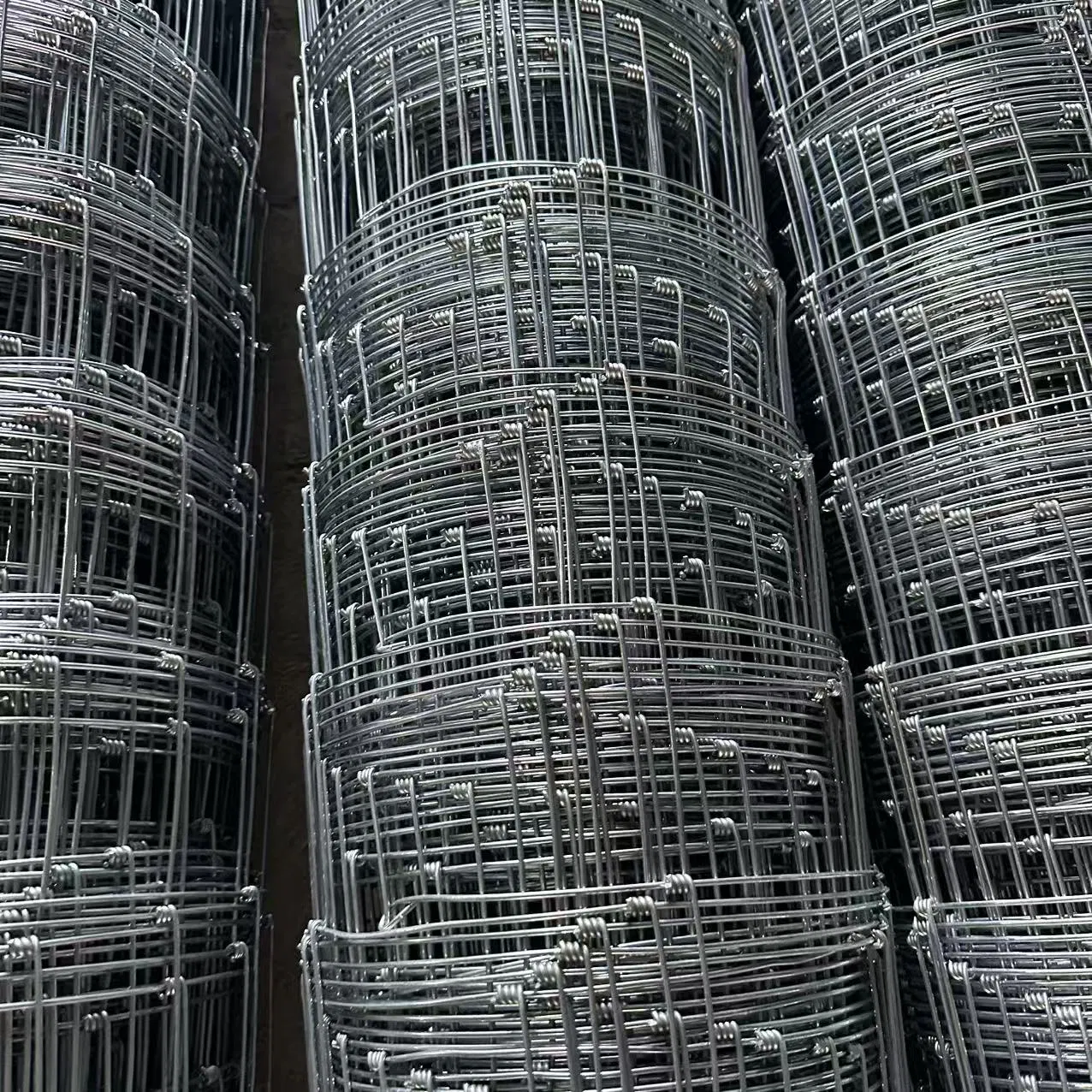 Strong-Hold Heavy-Duty Ranch Cattle Enclosure Fence