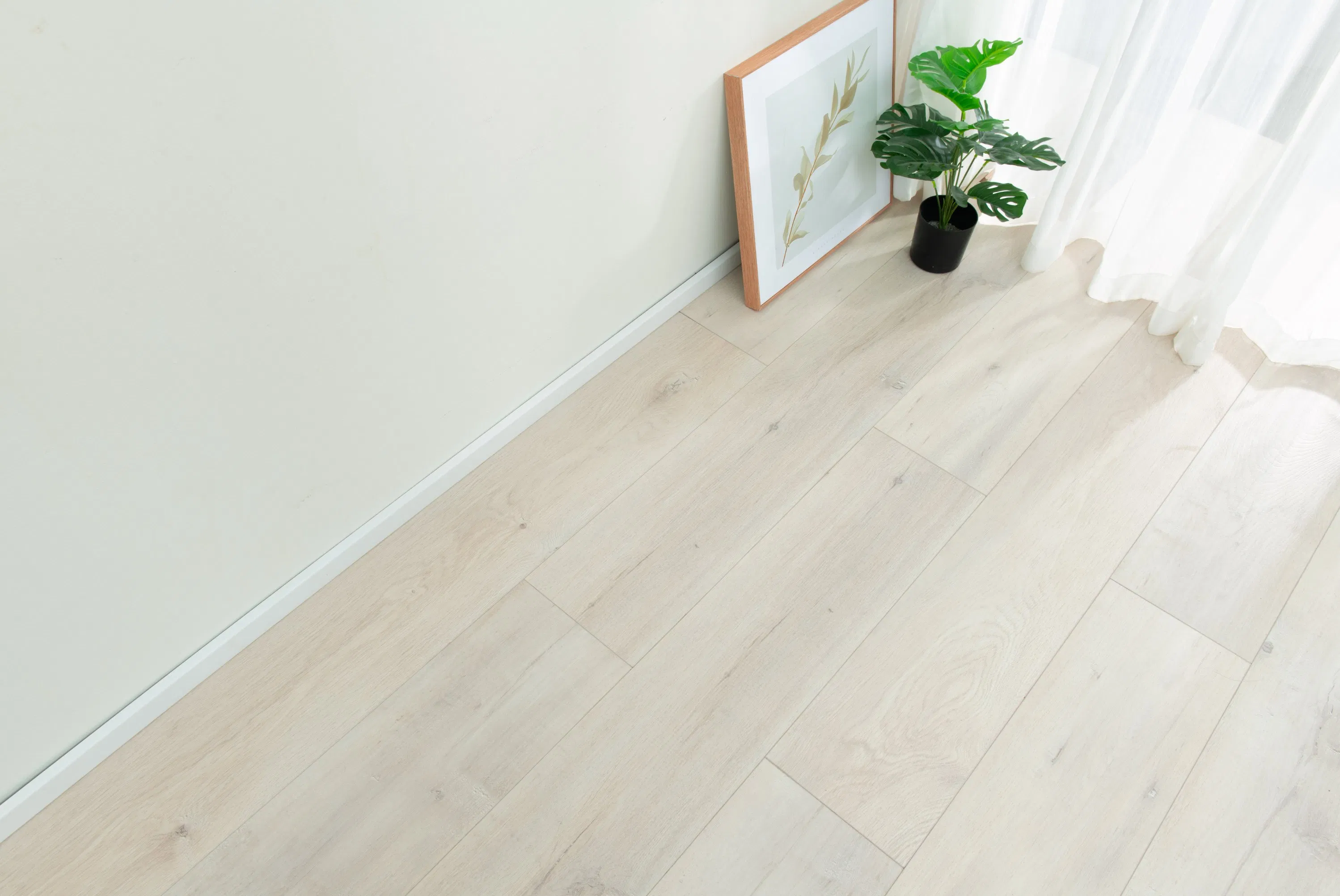 in Stock Hot Selling North American 12mm Random E. I. R. Wood Grain Laminate Flooring