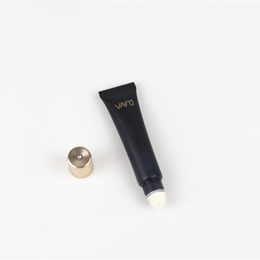 Herbal Radiance Concealer for a Flawless Skin Finish