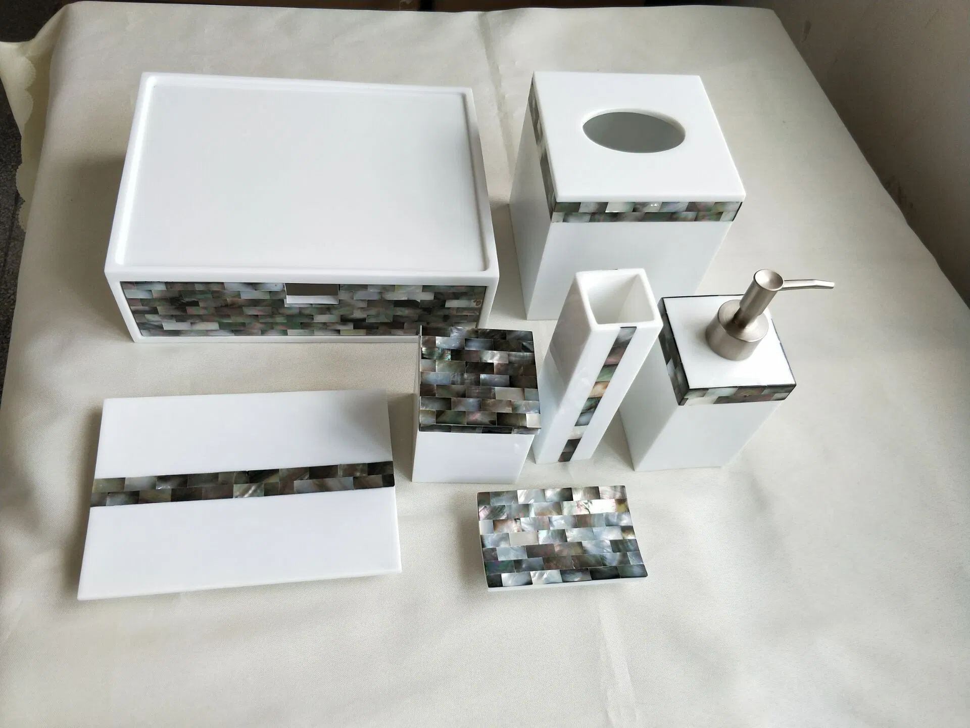 Hotel Bathroom Elegant Resin Hotel Amenity Holder Set