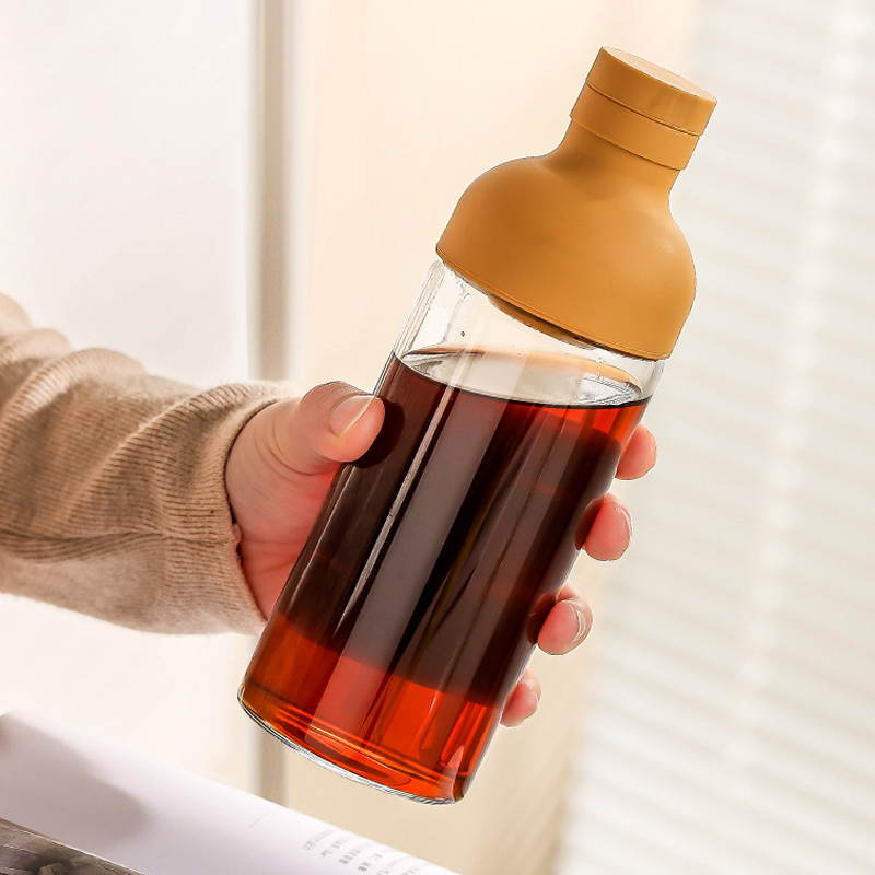 Portable Water Bottle with Silicone Lid and Filter for Cold Brew Coffee